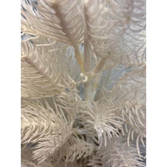 Vintage Small Artificial White Christmas Trees Plastic Branches in Faux Fur Base - Picture 10 of 10